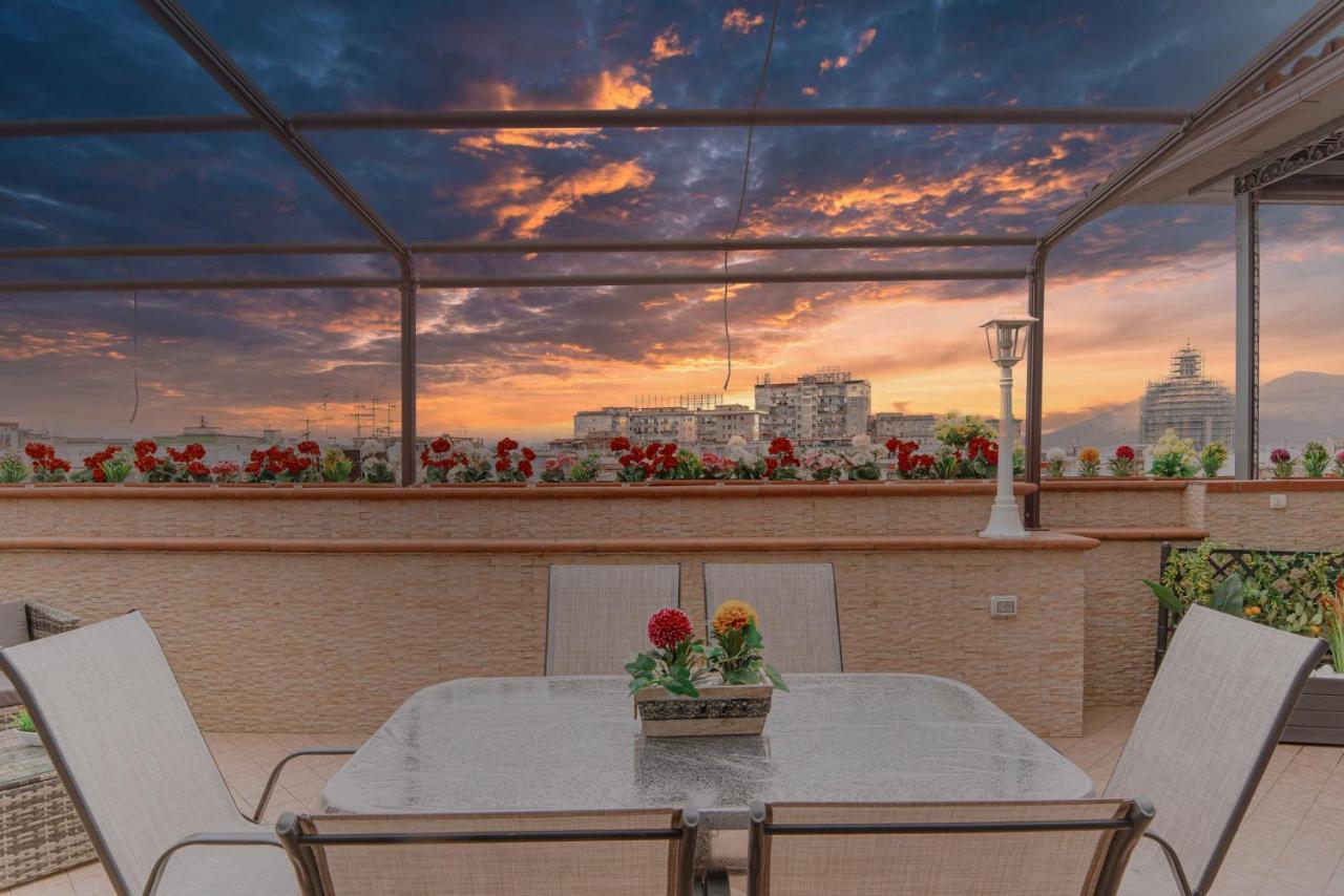 Villa La Terrazza Nel Centro Napoli Esterno foto